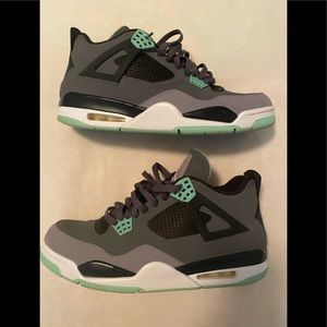 Jordan 4 Green glow size 12